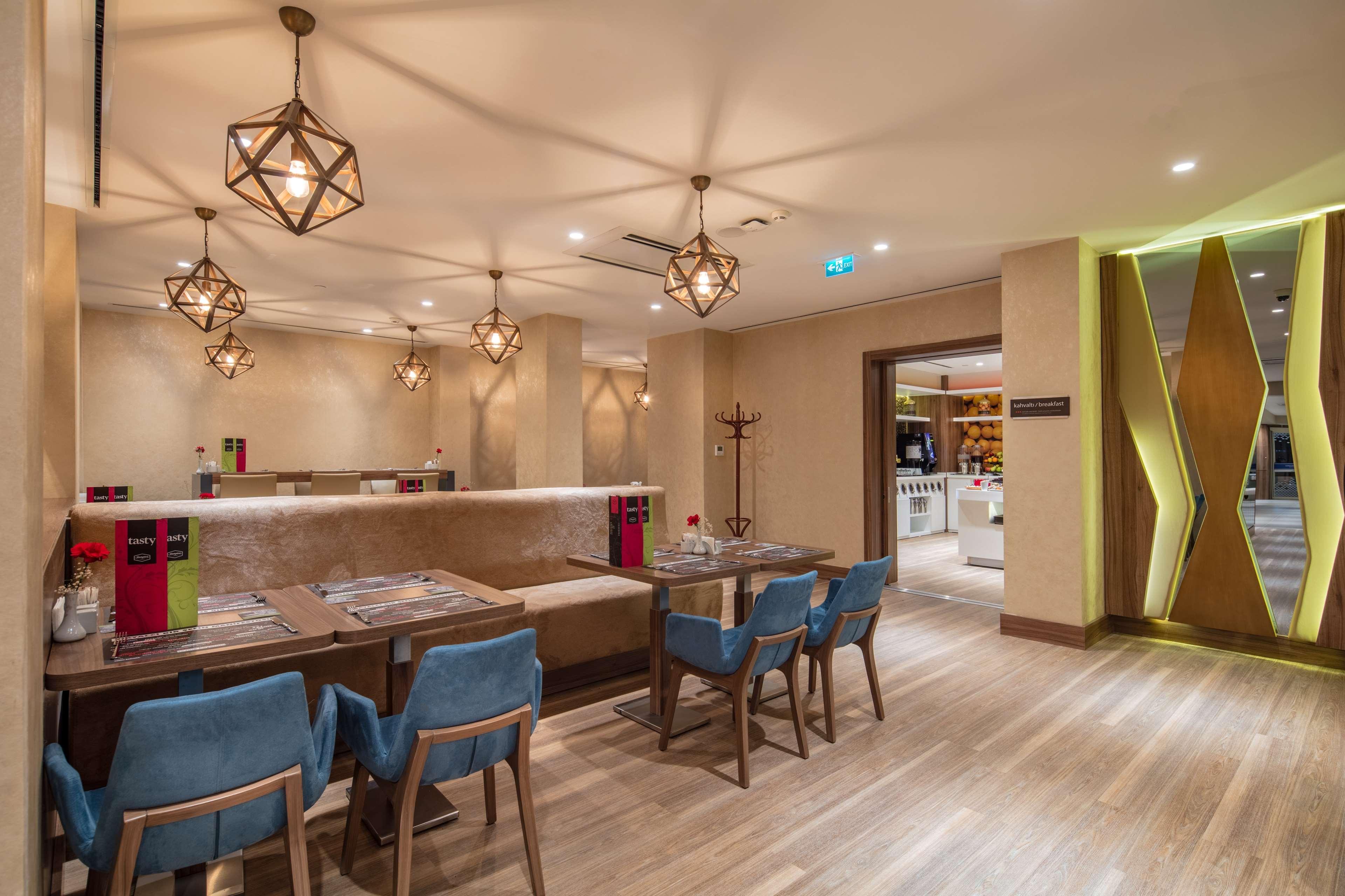 מלון Hampton By Hilton קרמאנמרש מראה חיצוני תמונה