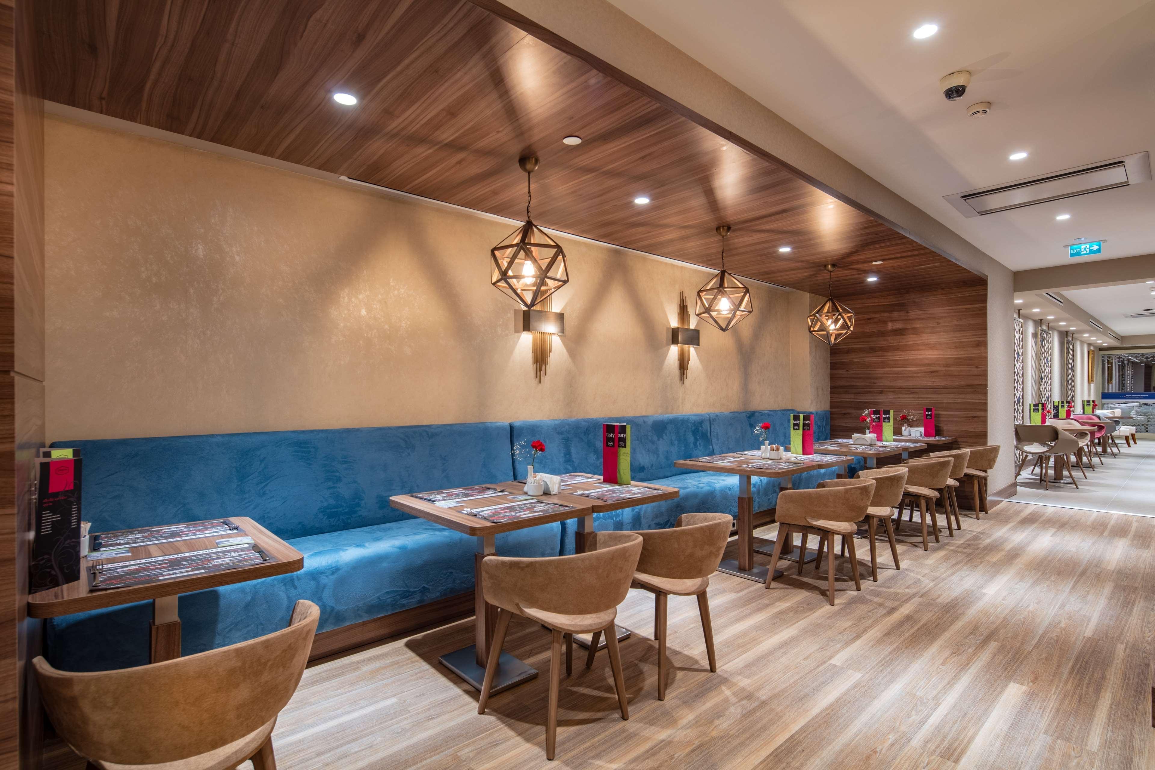 מלון Hampton By Hilton קרמאנמרש מראה חיצוני תמונה