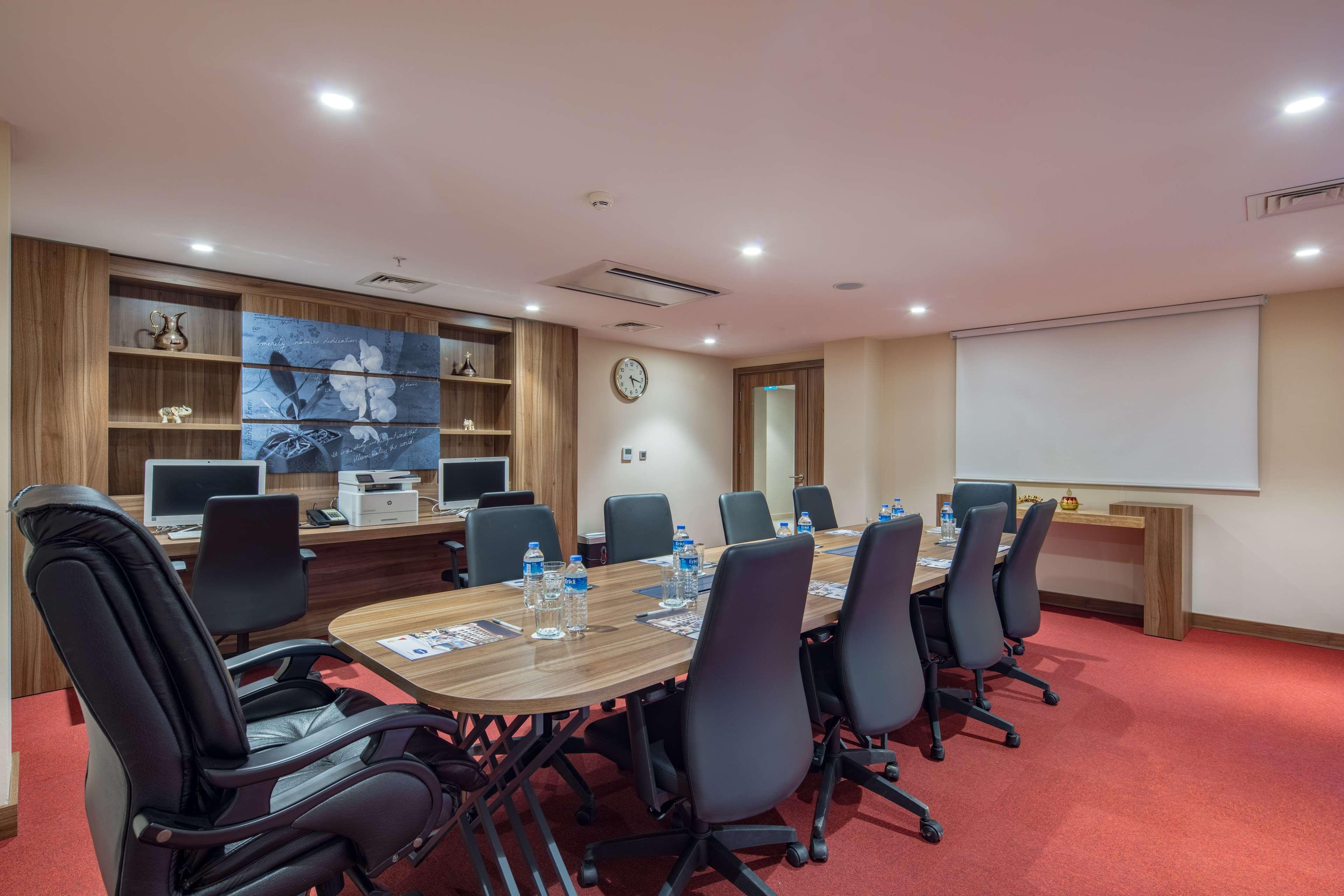 מלון Hampton By Hilton קרמאנמרש מראה חיצוני תמונה