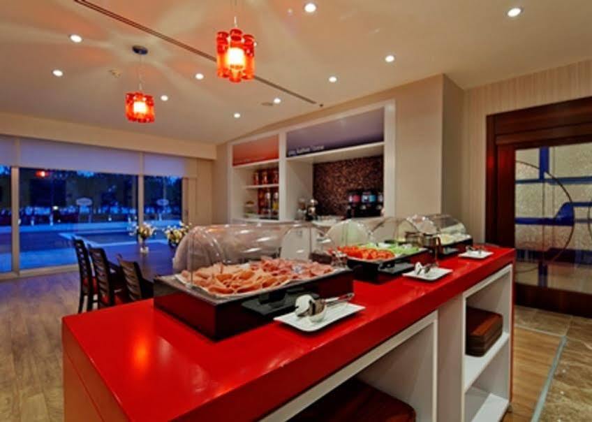מלון Hampton By Hilton קרמאנמרש מראה חיצוני תמונה